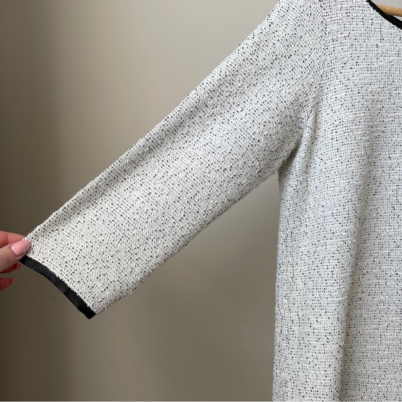 Dynamite Women’s 3/4 Length Sleeve Blouse Large - Picture 3 of 16